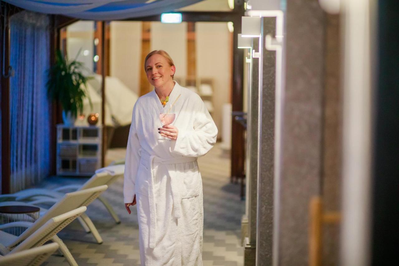 Von Rosen Spa (Adults Only) Maetaguse Bagian luar foto