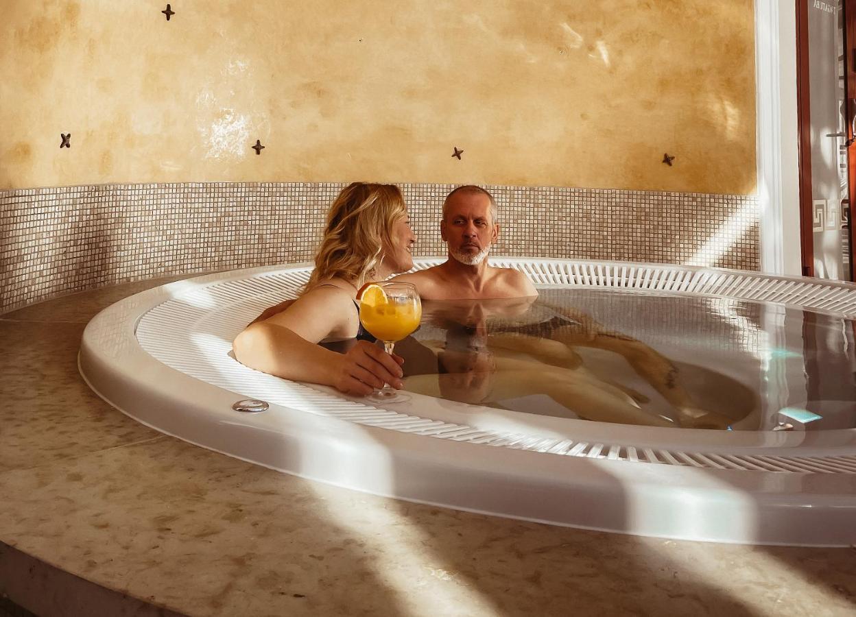 Von Rosen Spa (Adults Only) Maetaguse Bagian luar foto